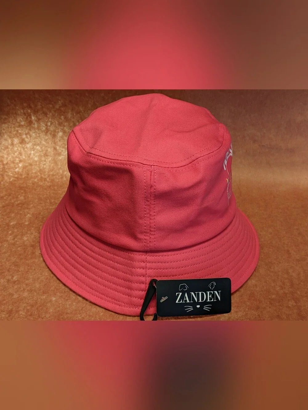 Zanden youth bucket